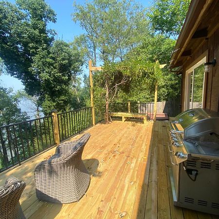 2 Bedroom Newly Renovated Waterfront Home; 10 Min From Mgm & The Gaylord フォートワシントン エクステリア 写真